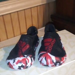 Adidas Unisex Adventure Shoes Size 5K